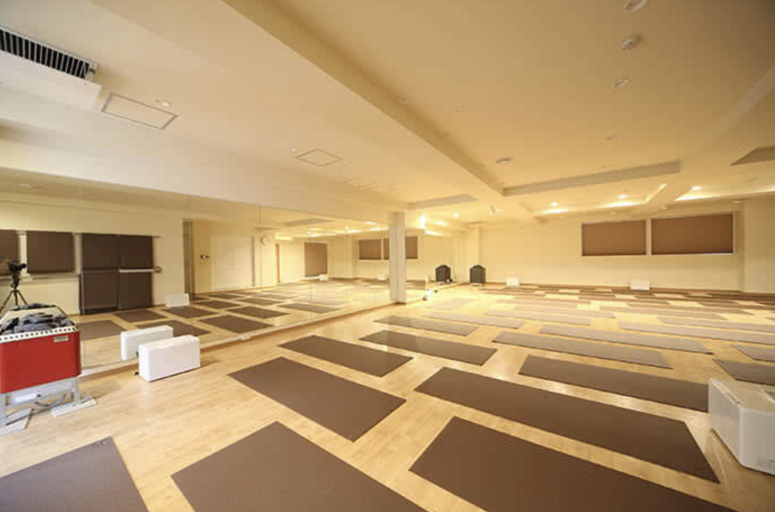 ホットヨガロイブ自由が丘1-9